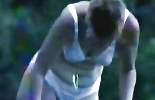 XXX Sie legte die Sklavenkinder in die Bar und ließ die Gäste Spaß mit pornofilme mit frauen ab 50 ihr haben