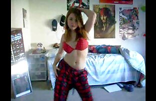 XXX Milf mit großen Titten, Blondine mit harten Händen und pornos ab 40 Gesicht und offenem Mund