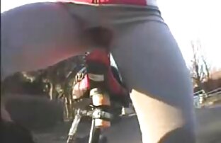 XXX Ein junges Mädchen stimmt zu, durch das Loch an kostenlose sexfilme mit reifen frauen der Wand zu sehen, und ein großer Mann steht